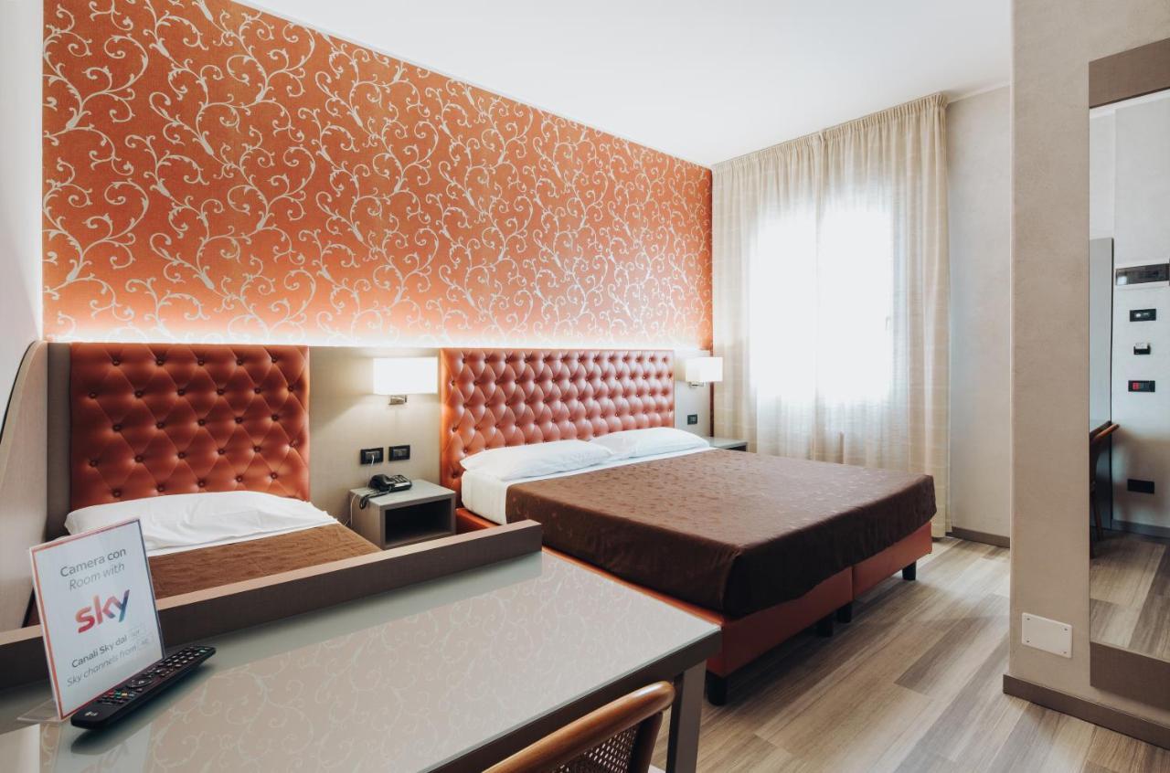Hotel Alan Anzola dell'Emilia Eksteriør billede
