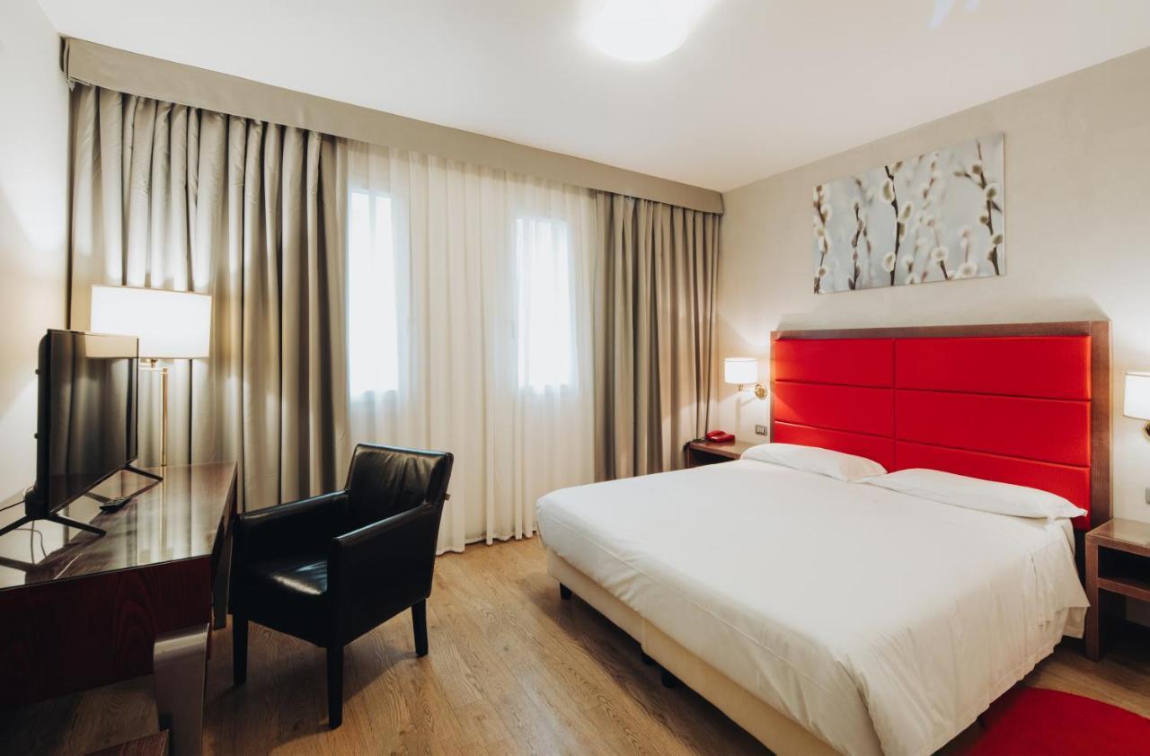 Hotel Alan Anzola dell'Emilia Eksteriør billede