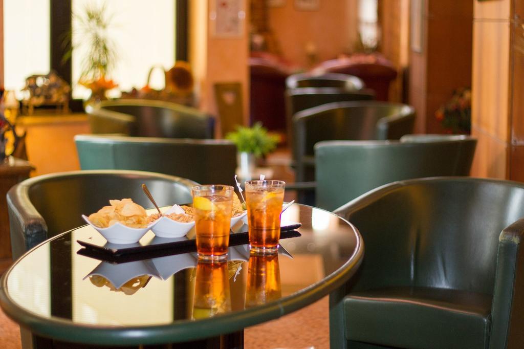 Hotel Alan Anzola dell'Emilia Eksteriør billede
