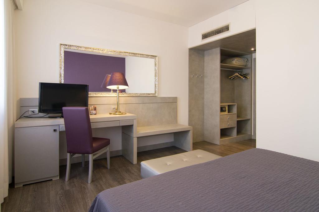 Hotel Alan Anzola dell'Emilia Eksteriør billede