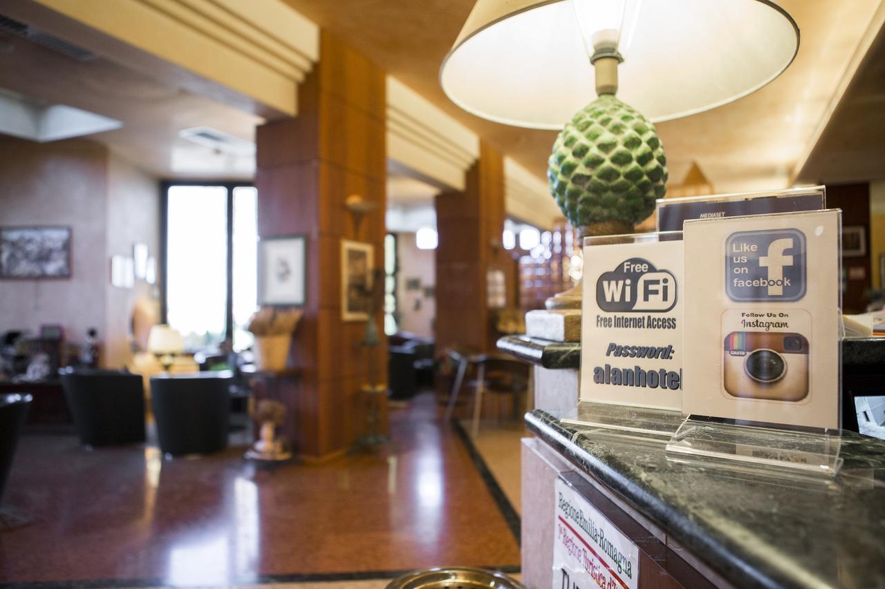 Hotel Alan Anzola dell'Emilia Eksteriør billede