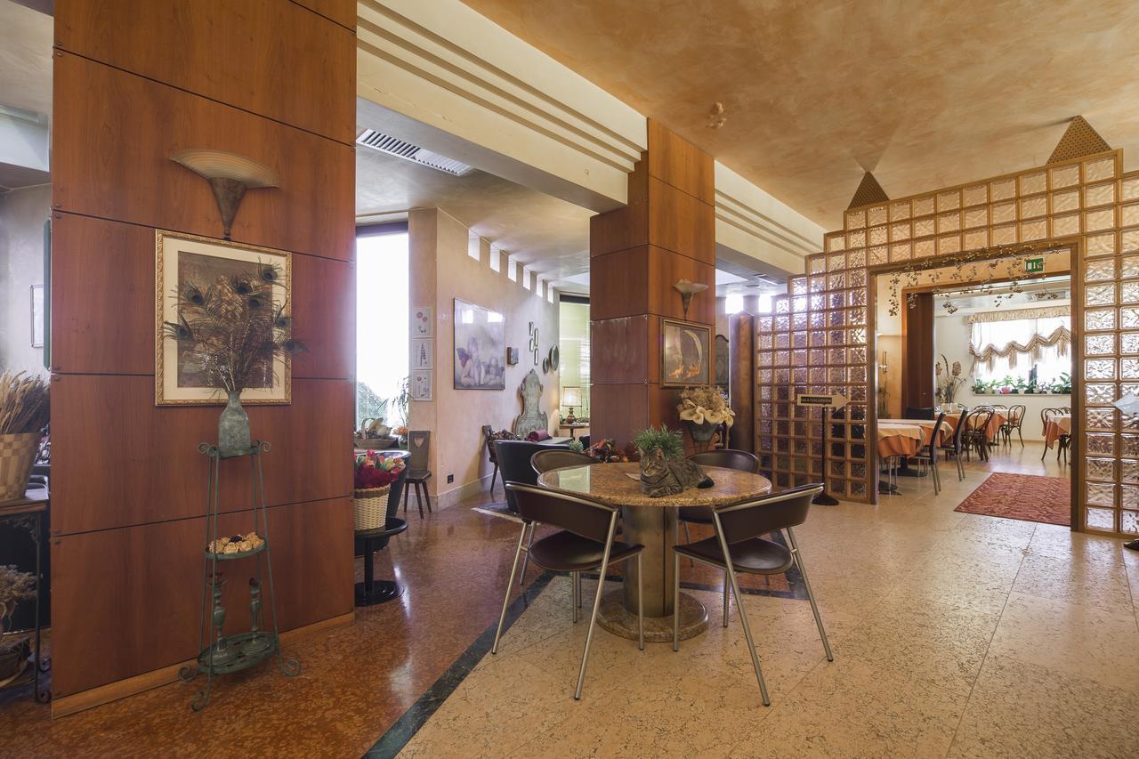 Hotel Alan Anzola dell'Emilia Eksteriør billede